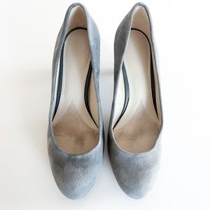Naturalizer Suede Pumps